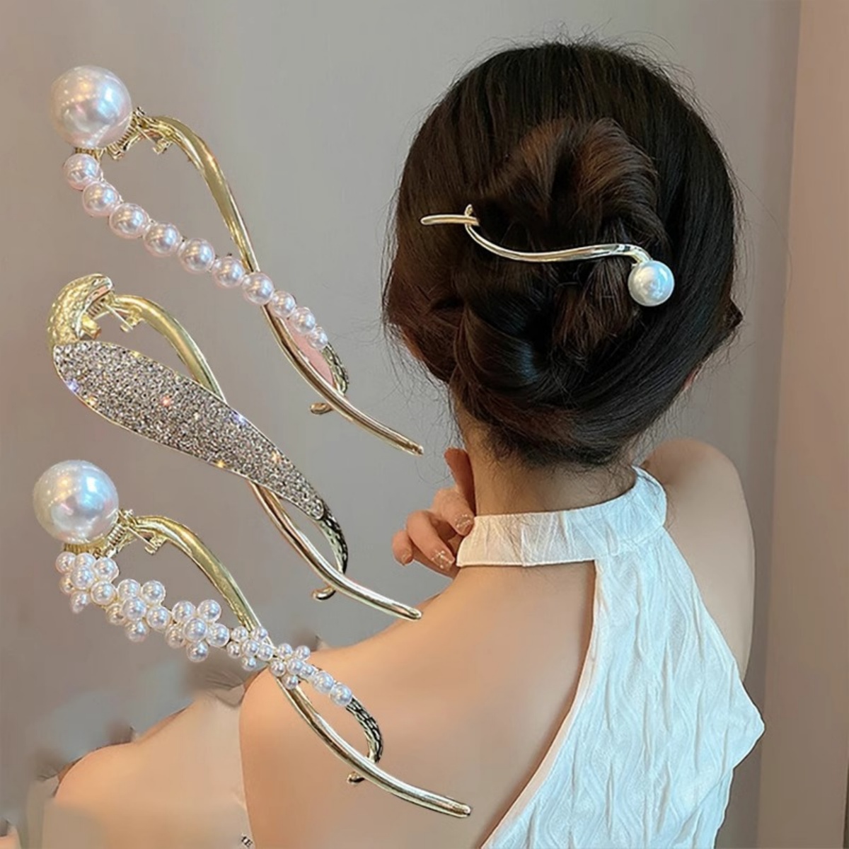 Korean Girl Lifestyle - Elegant Glitter Pearl Hair Clip For